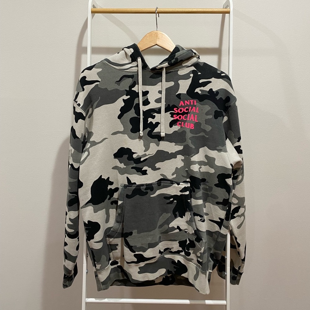 Anti Social Social Club, rare white camo with neon pink - size S